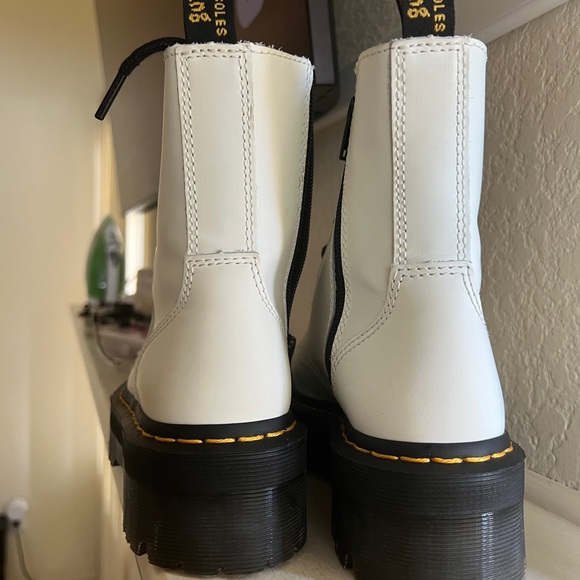 DR. MARTENS Jadon Smooth Leather Platform Boots 36 - Picture 3 of 11